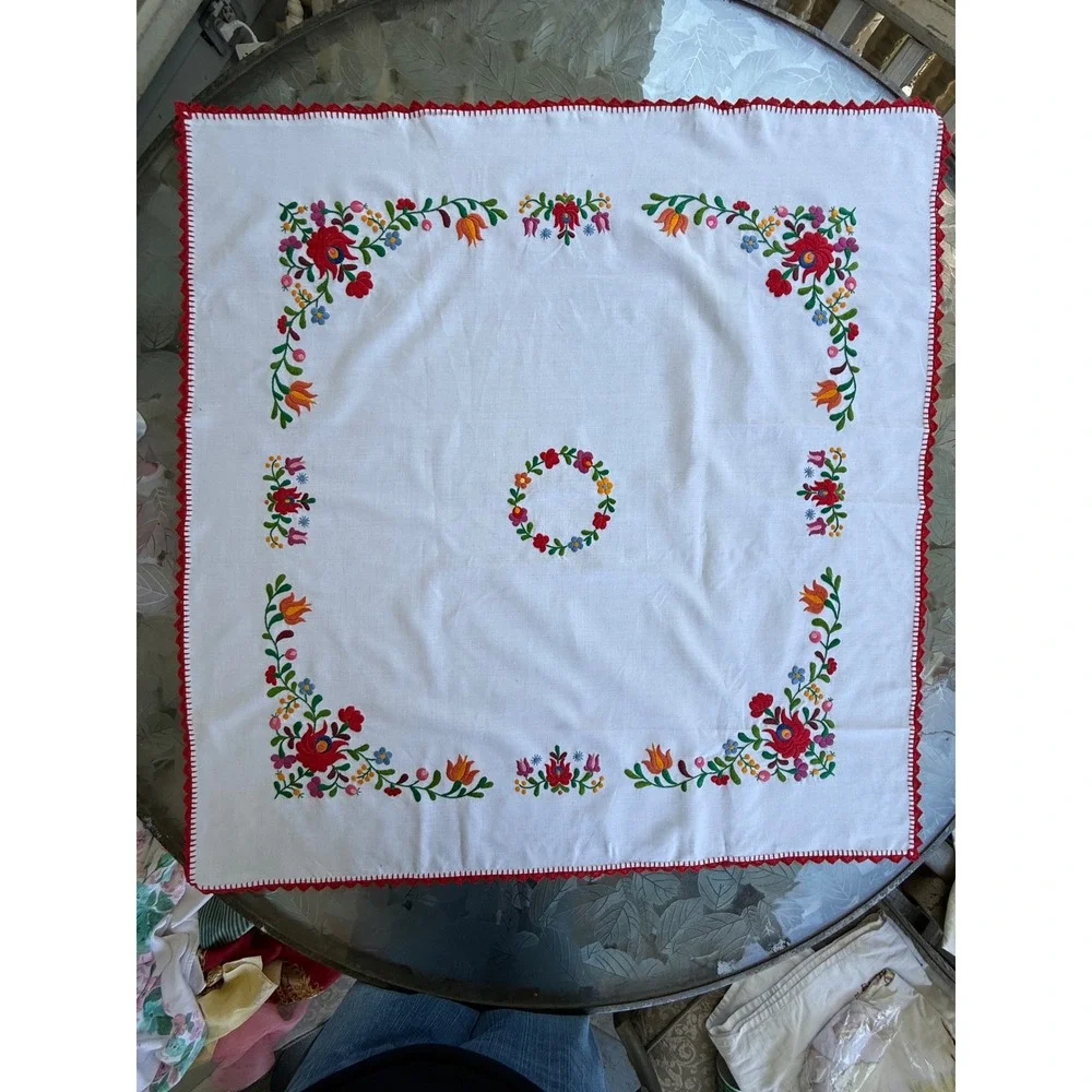 Vintage Hungarian Kalocsa Embroidered Tablecloth and Napkin Set White Floral Red